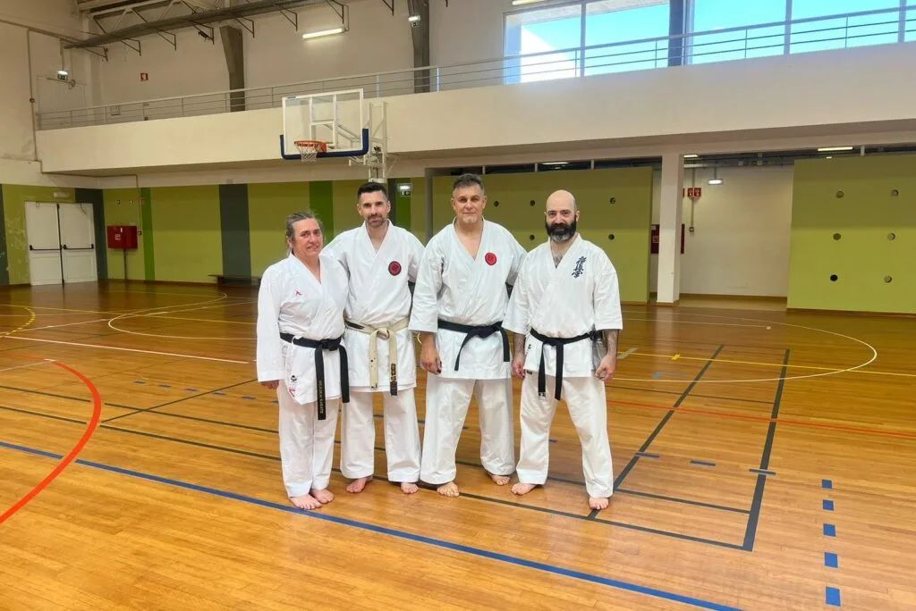 Clases de karate para adultos en cadiz y malaga